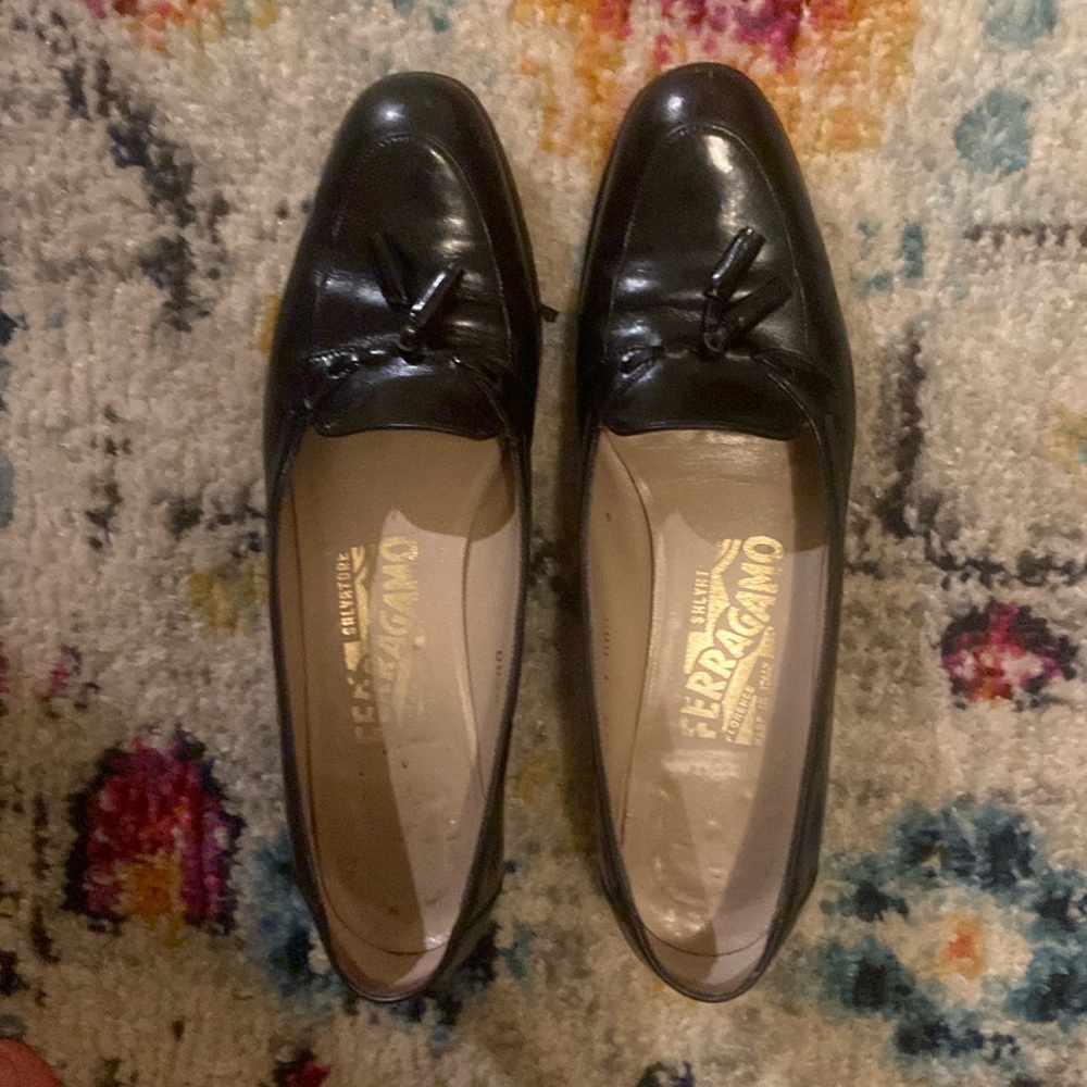 Black Ferragamo leather flats